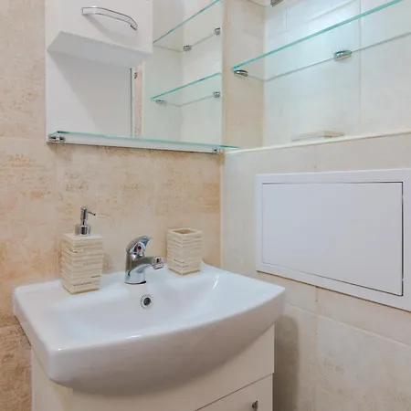 The Right Choice 6 Apartament