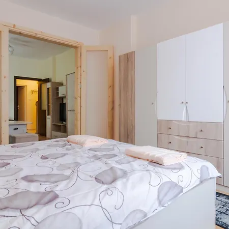 The Right Choice 6 *