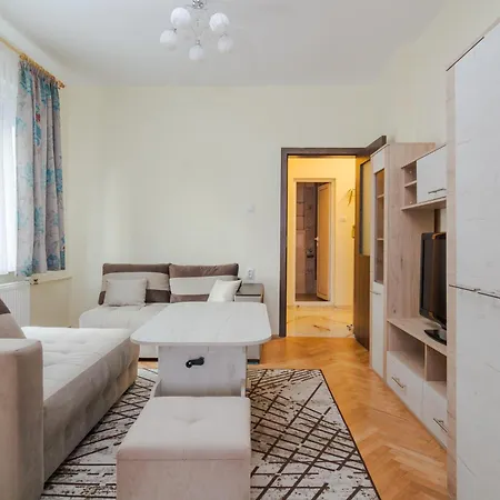 The Right Choice 6 Apartament