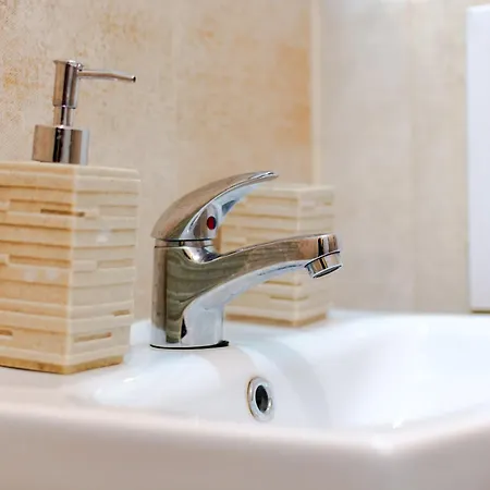 The Right Choice 6 *