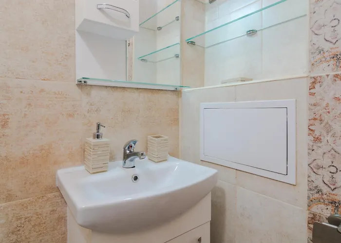 The Right Choice 6 Apartament