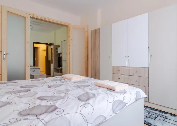 The Right Choice 6 *